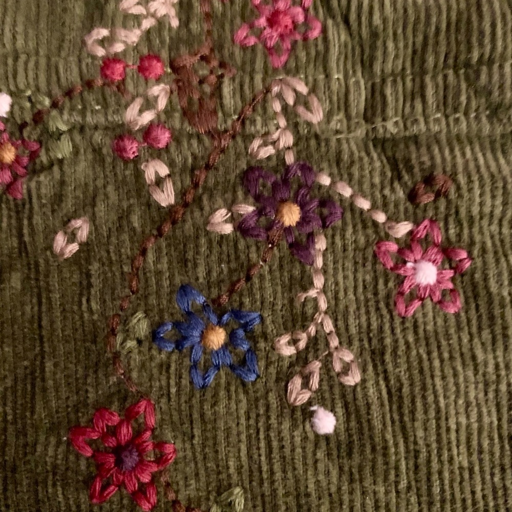 Y2K Oshkosh B’gosh Green Corduroy Floral Embroidered Girl’s 7T Knee Length Skirt